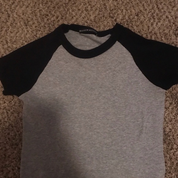 Brandy Melville Tops - Brandy shirt super cute